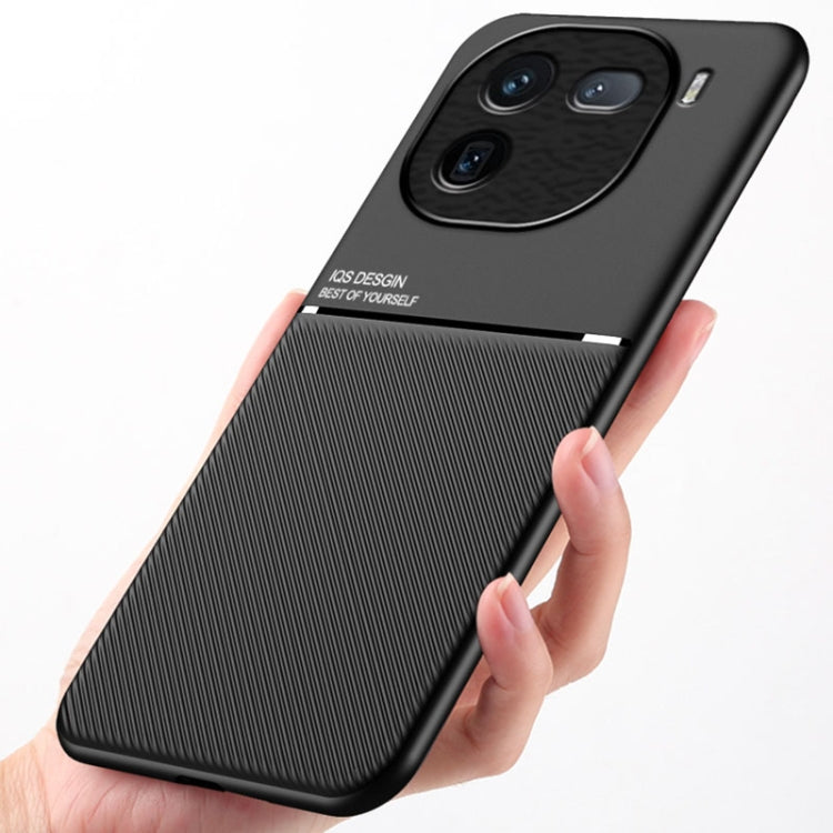 For vivo iQOO 12 Classic Tilt Strip Grain Magnetic Shockproof PC + TPU Phone Case(Black) - iQOO 12 Cases by PMC TechLife | Online Shopping South Africa | PMC TechLife
