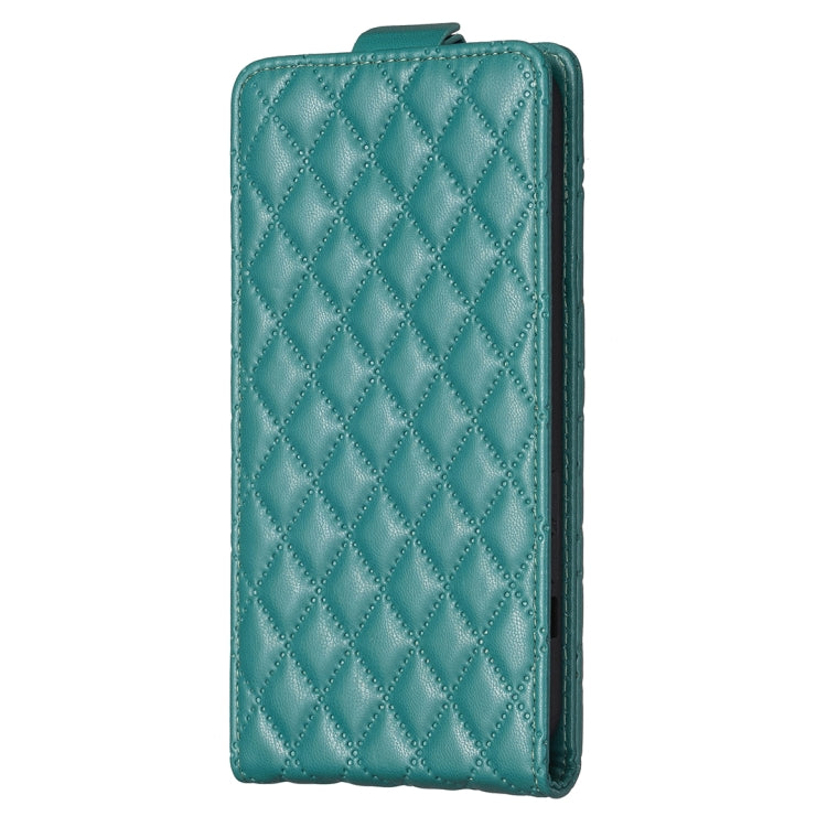 For Samsung Galaxy S25 5G Diamond Lattice Vertical Flip Leather Phone Case(Green) - Galaxy S25 5G Cases by PMC Jewellery | Online Shopping South Africa | PMC Jewellery | Buy Now Pay Later Mobicred