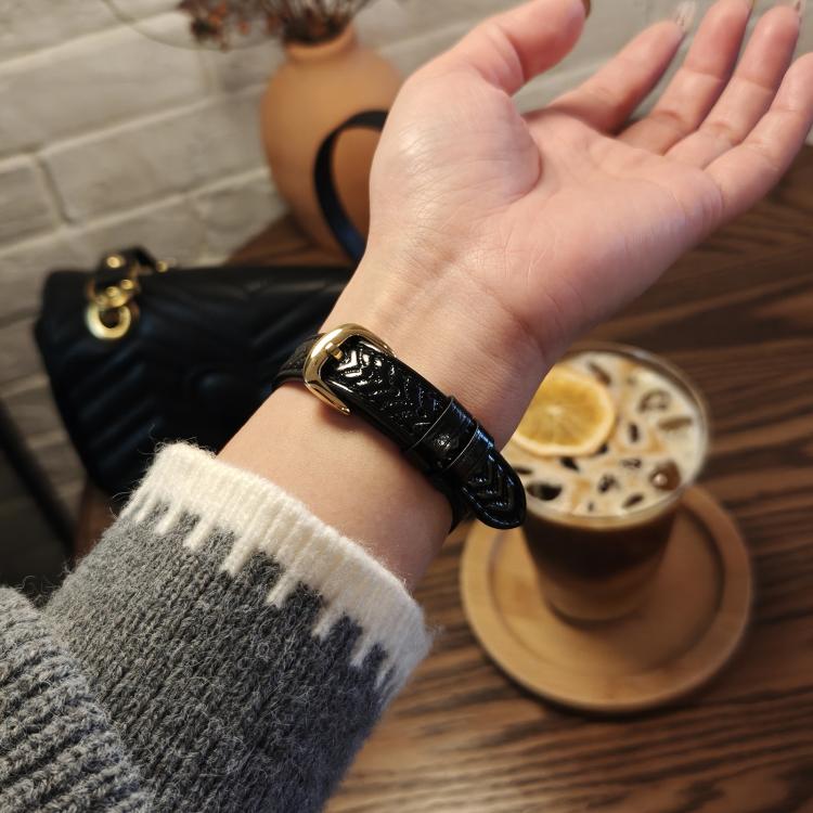 For Apple Watch 42mm / 41mm / 40mm / 38mm Heart-Shaped Embossed Leather Watch Band(Black) - Watch Bands by PMC TechLife | Online Shopping South Africa | PMC TechLife | Buy Now Pay Later Mobicred