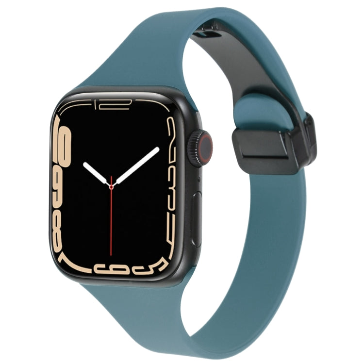 For Apple Watch SE 2022 44mm Magnetic Buckle Slim Silicone Watch Band(Light Green) - Watch Bands by PMC Jewellery | Online Shopping South Africa | PMC Jewellery